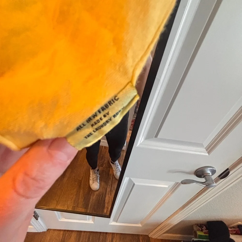 The Laundry Room Yellow Crop Top Loose Fit Boxy Tee XS - Picture 3 of 5